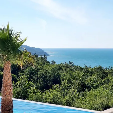 Sol By Prive - Boutique - Kepi I Rodonit 4*
